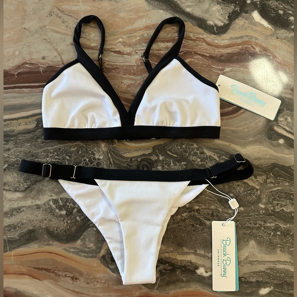 NEW Beach Bunny Presley White & Black Ribbed Triangle Top M & Skimpy Bottoms SM